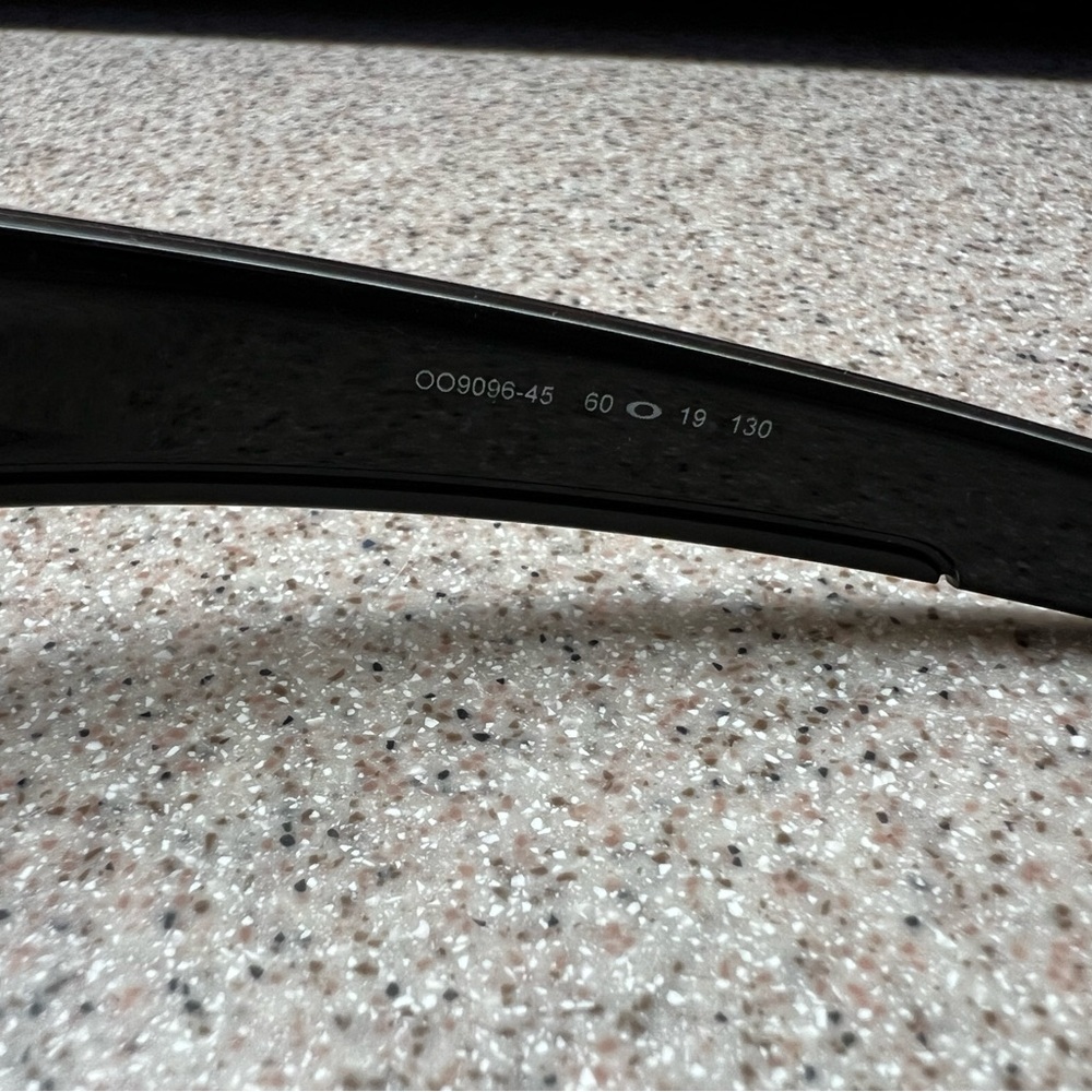 Oakley Fuel Cell Men's MLB Yankees Sunglasses - EUC! - Picture 8 of 12